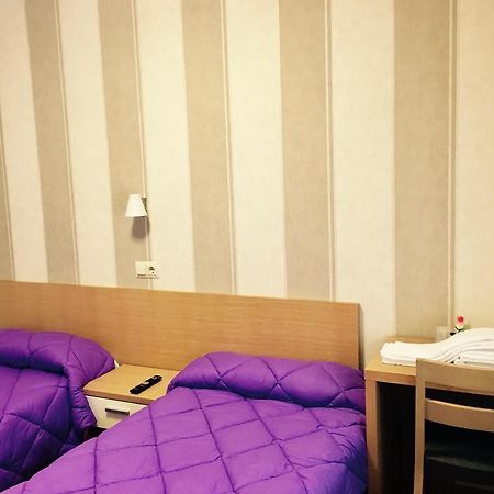 Hostal La Cortijana โลโกรโญ ภายนอก รูปภาพ