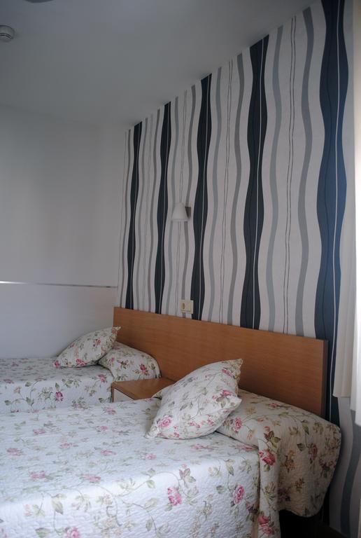 Hostal La Cortijana โลโกรโญ ภายนอก รูปภาพ