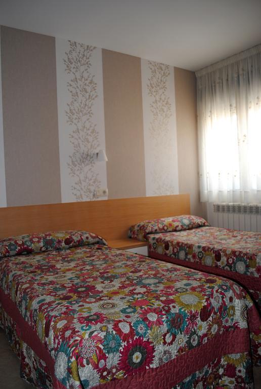 Hostal La Cortijana โลโกรโญ ภายนอก รูปภาพ