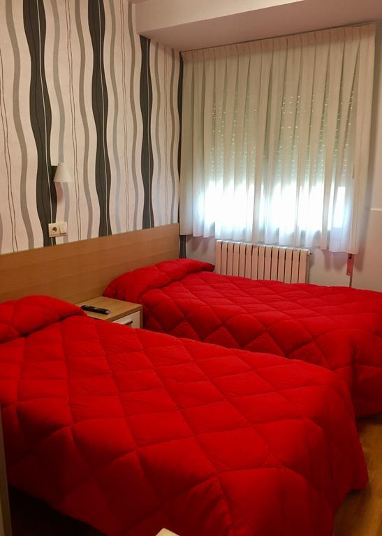 Hostal La Cortijana โลโกรโญ ภายนอก รูปภาพ