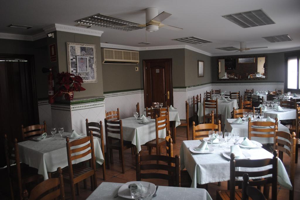 Hostal La Cortijana โลโกรโญ ภายนอก รูปภาพ