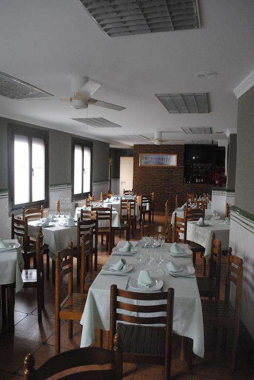 Hostal La Cortijana โลโกรโญ ภายนอก รูปภาพ